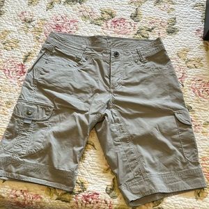 Women’s Kuhl Hiking Shorts Khaki size 6